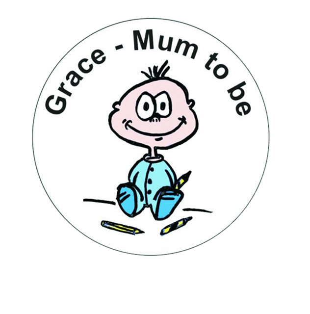 personalised baby shower badge with graphic of a baby